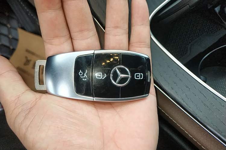 Used Mercedes-Benz E-Class 2022 E 300 L Sporty and Stylish Model Vehicle Key