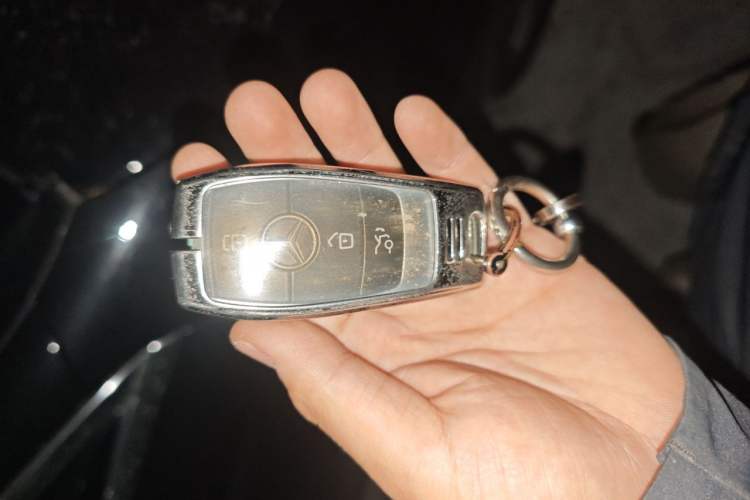Used Mercedes-Benz E-Class 2022 E 300 L Premium Edition Vehicle Key