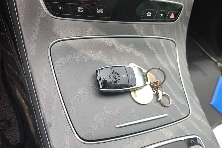 Used Mercedes-Benz E-Class 2022 Revised Version E 300 L Sport Luxury Edition Vehicle Key