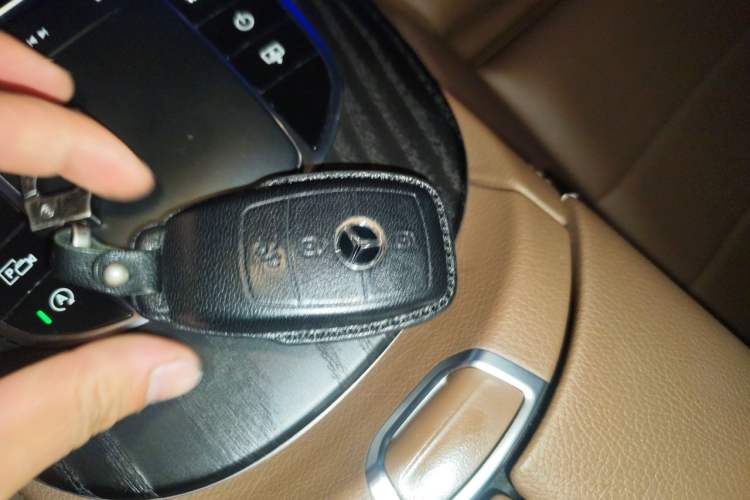 Used Mercedes-Benz E-Class 2022 Updated E 300 L Luxury Edition Vehicle Key