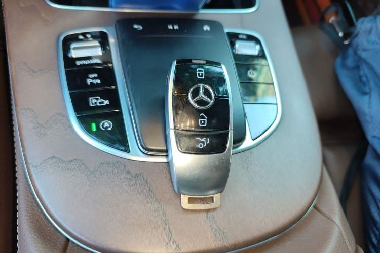 Used Mercedes-Benz E-Class 2022 Updated E 300 L Stylish Edition Vehicle Key