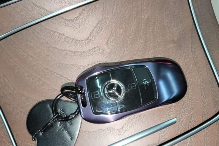 Used Mercedes-Benz E-Class 2022 Updated E 300 L Luxury Edition Vehicle Key