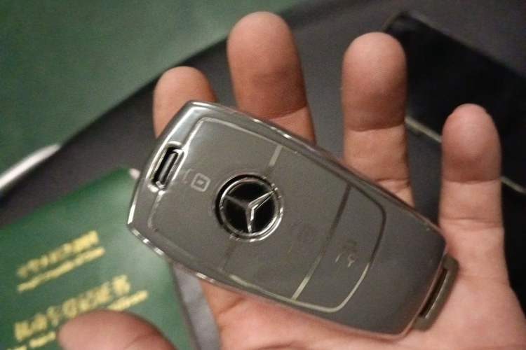Used Mercedes-Benz E-Class 2022 Updated E 300 L Stylish Edition Vehicle Key