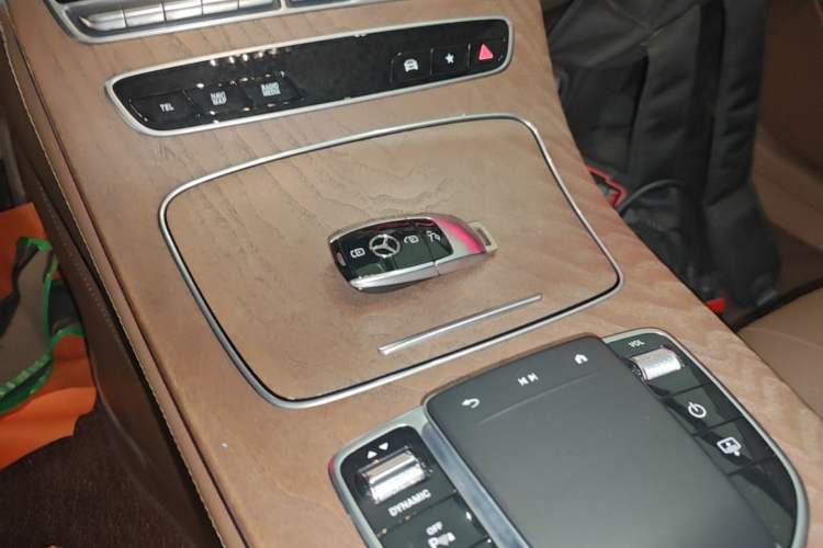 Used Mercedes-Benz E-Class 2022 Revised Version E 300 L Luxury Edition Vehicle Key