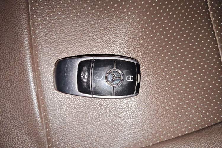 Used Mercedes-Benz E-Class 2022 Second Facelift E 260 L Vehicle Key