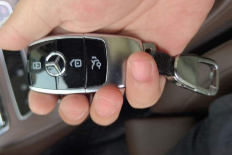 Used Mercedes-Benz E-Class 2022 E 260 L Vehicle Key