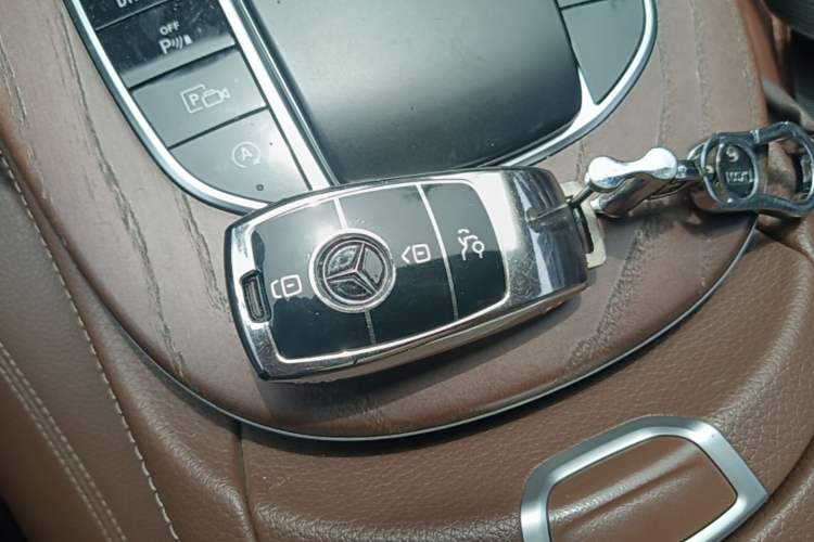 Used Mercedes-Benz E-Class 2022 Updated E 260 L Vehicle Key