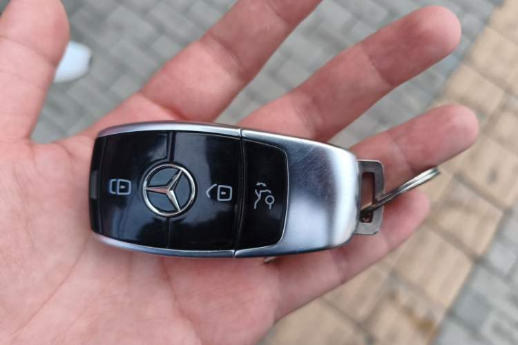 Used Mercedes-Benz E-Class 2022 Updated E 300 L Luxury Edition Vehicle Key