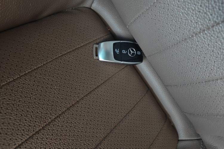 Used Mercedes-Benz E-Class 2022 Updated E 300 L Luxury Edition Vehicle Key