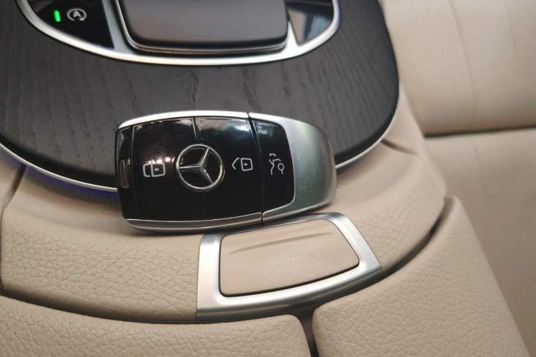 Used Mercedes-Benz E-Class 2022 E 260 L Vehicle Key