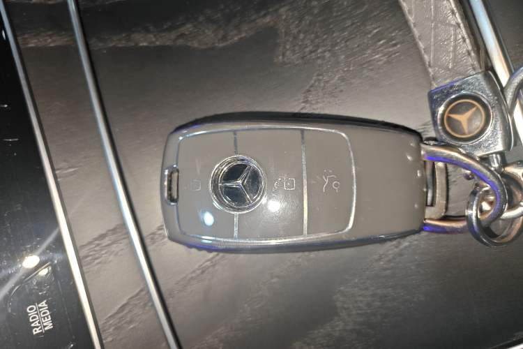Used Mercedes-Benz E-Class 2022 Updated E 300 L Luxury Edition Vehicle Key