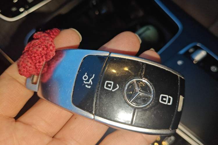 Used Mercedes-Benz E-Class 2022 Second Facelift E 300 L Sporty and Stylish Edition Vehicle Key