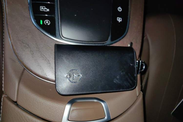 Used Mercedes-Benz E-Class 2022 Revised Version E 300 L Luxury Edition Vehicle Key
