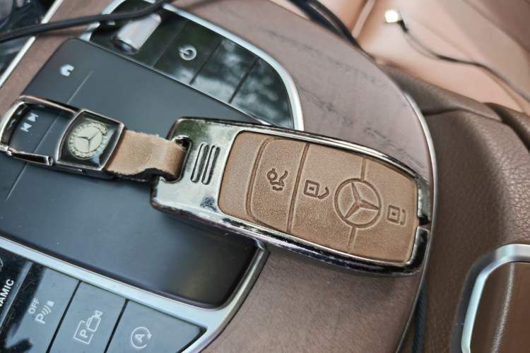 Used Mercedes-Benz E-Class 2022 Second Facelift E 260 L Vehicle Key