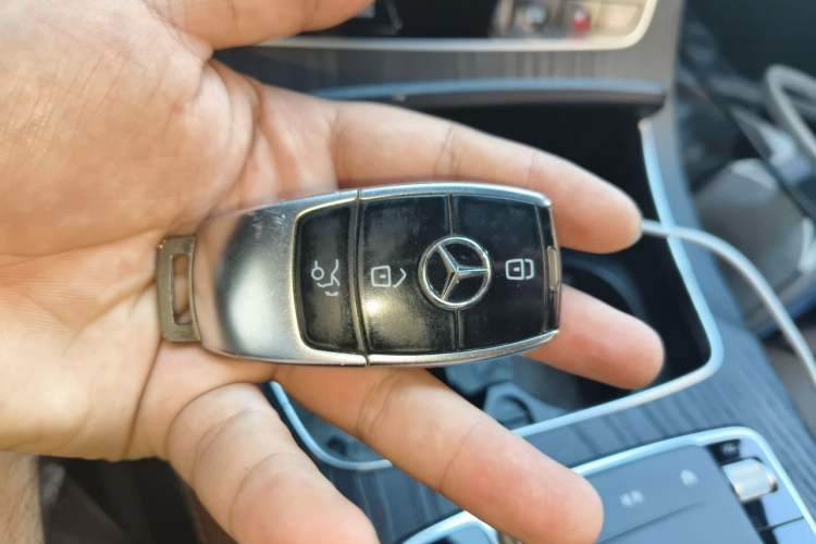 Used Mercedes-Benz E-Class 2022 Revised Version E 300 L Sport Luxury Edition Vehicle Key