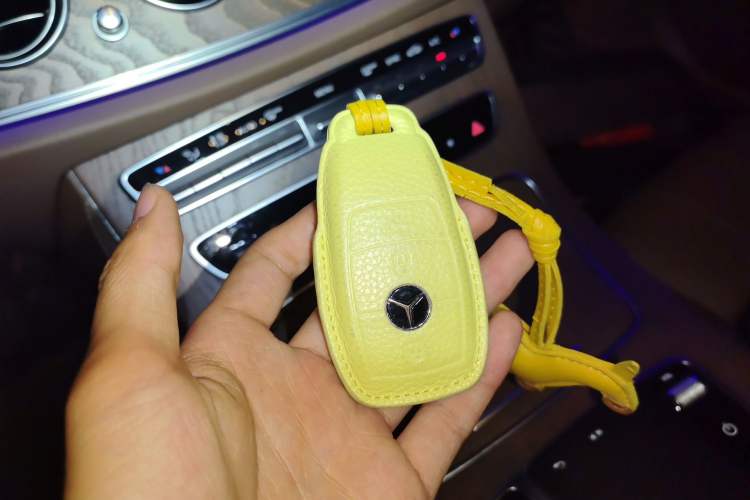 Used Mercedes-Benz E-Class 2022 Updated E 300 L Stylish Edition Vehicle Key
