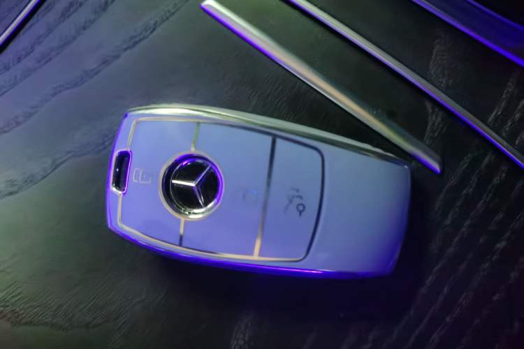 Used Mercedes-Benz E-Class 2022 E 260 L Sport Edition Vehicle Key
