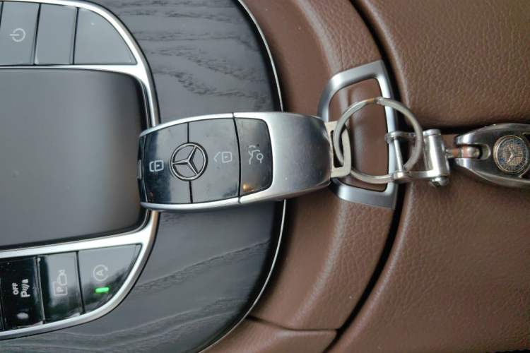 Used Mercedes-Benz E-Class 2022 E 260 L Sport Edition Vehicle Key