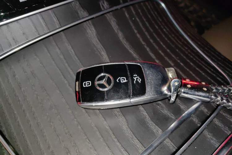 Used Mercedes-Benz E-Class 2022 Second Facelift E 300 L Sporty and Stylish Edition Vehicle Key