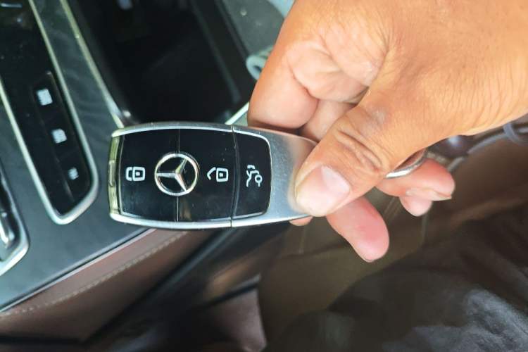 Used Mercedes-Benz E-Class 2022 E 260 Stylish Sports Edition Vehicle Key