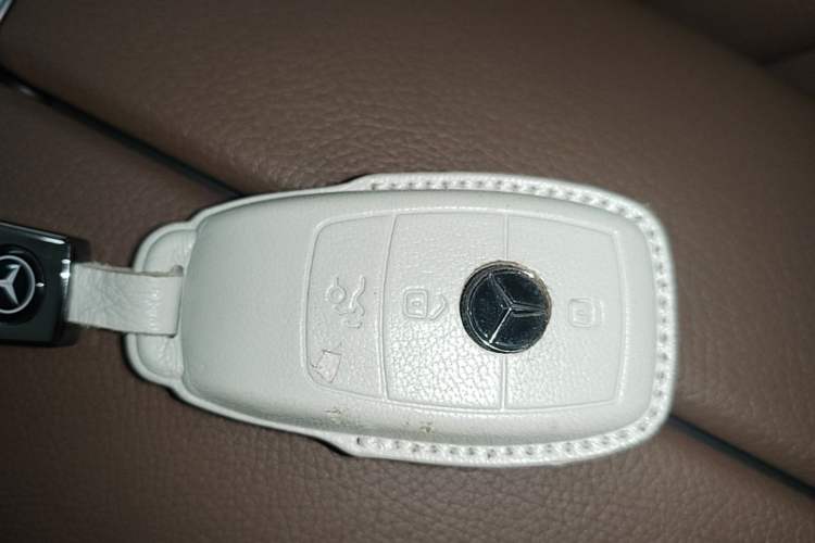 Used Mercedes-Benz E-Class 2022 Revised Version E 300 L Sport Luxury Edition Vehicle Key