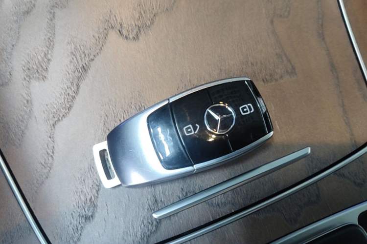 Used Mercedes-Benz E-Class 2022 Revised Version E 300 L Fashion Edition Vehicle Key