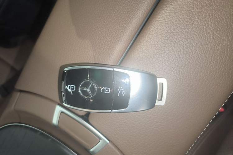 Used Mercedes-Benz E-Class 2022 Revised Version E 300 L Sport Luxury Edition Vehicle Key