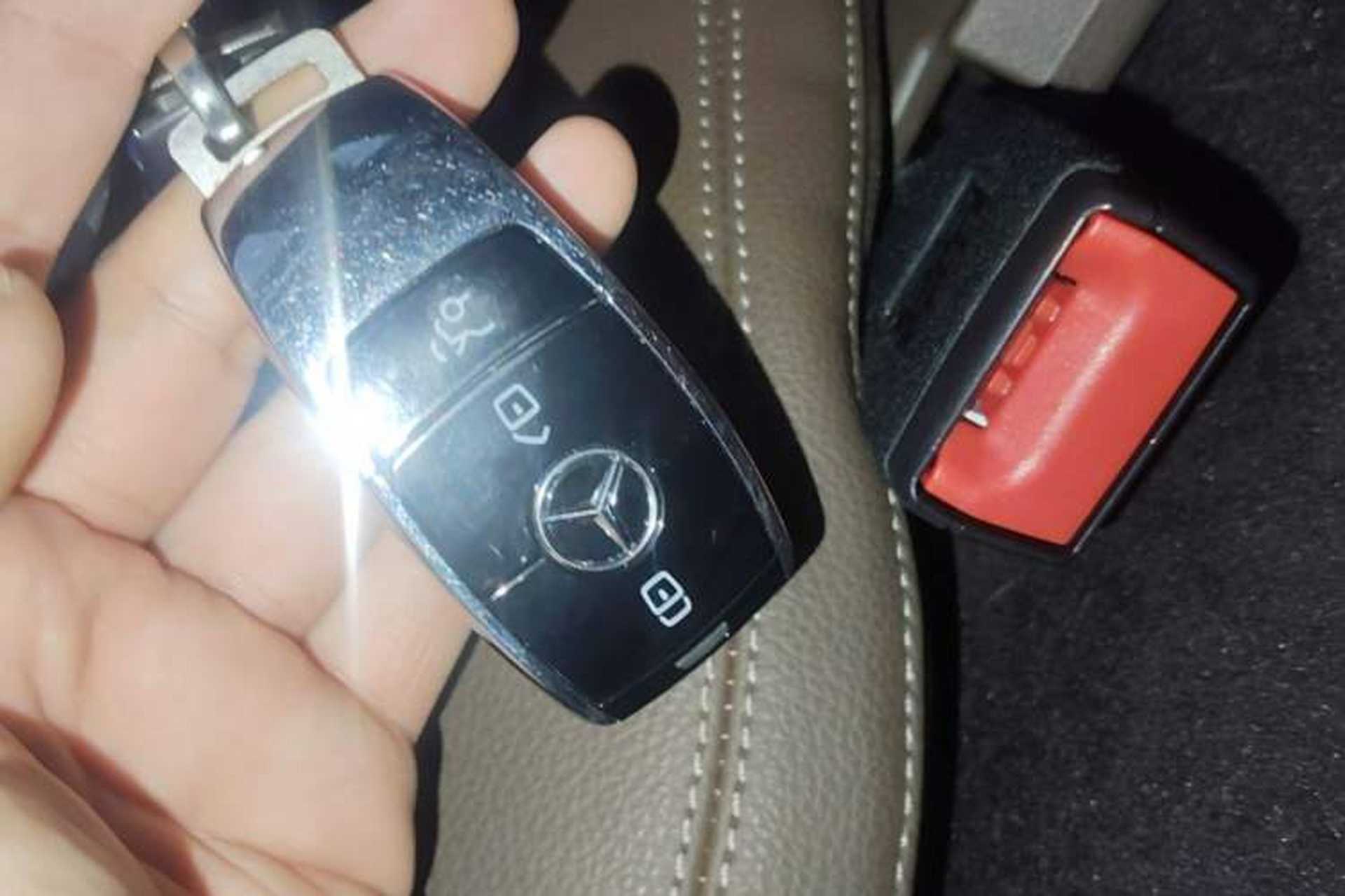 Used Mercedes-Benz E-Class 2022 Second Facelift E 300 L Fashion Edition Vehicle Key