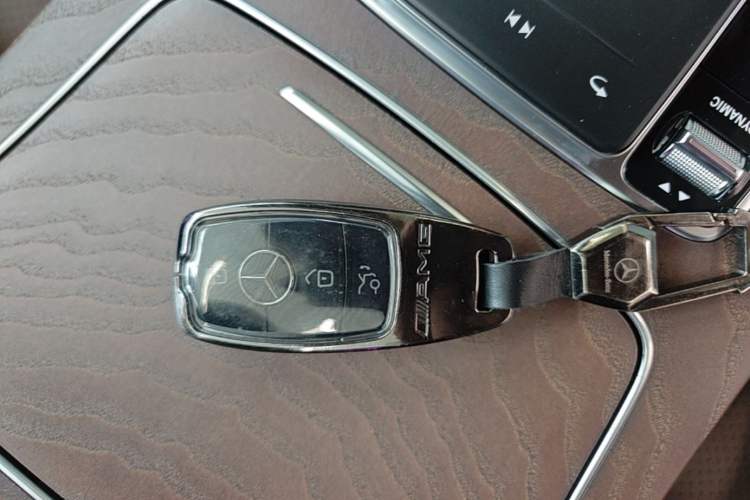 Used Mercedes-Benz E-Class 2022 Second Facelift E 300 L Fashion Edition Vehicle Key