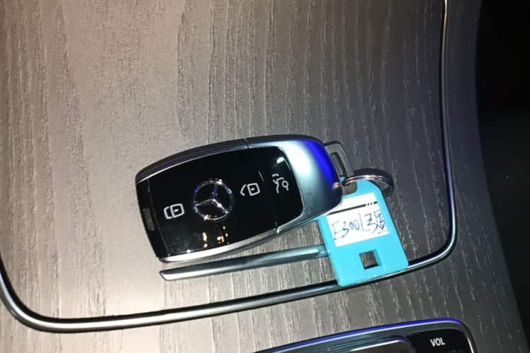 Used Mercedes-Benz E-Class 2022 E 300 L Sporty and Stylish Model Vehicle Key