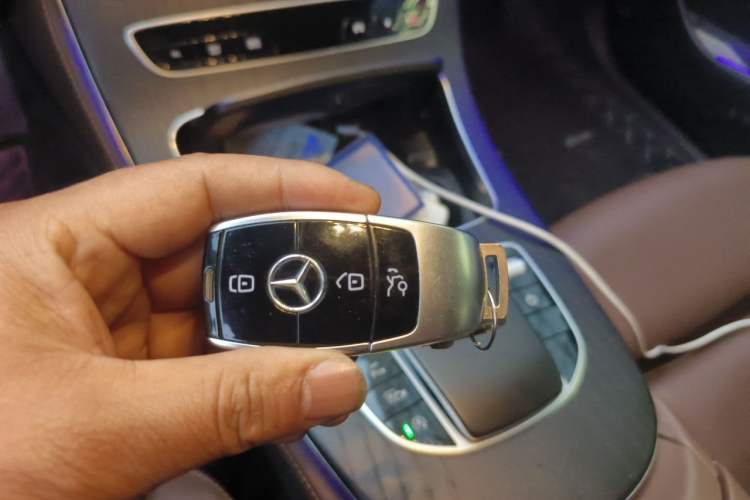 Used Mercedes-Benz E-Class 2022 Second Facelift E 260 L Sport Edition Vehicle Key