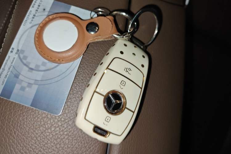 Used Mercedes-Benz E-Class 2022 Second Facelift E 260 L Vehicle Key