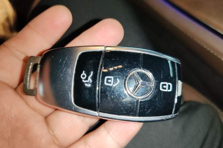 Used Mercedes-Benz E-Class 2022 Second Facelift E 260 L Vehicle Key
