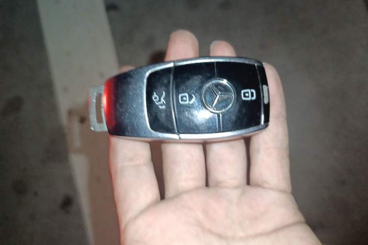 Used Mercedes-Benz E-Class 2022 Revised E 300 L Sport Prestige Edition Vehicle Key