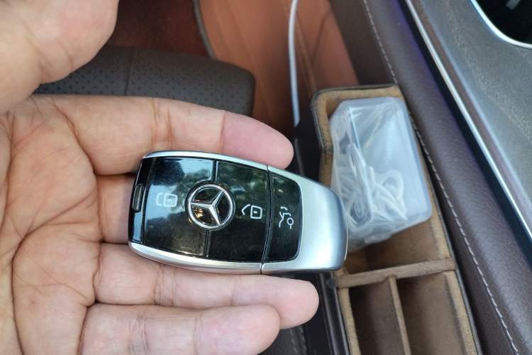 Used Mercedes-Benz E-Class 2022 Second Facelift E 260 L Vehicle Key