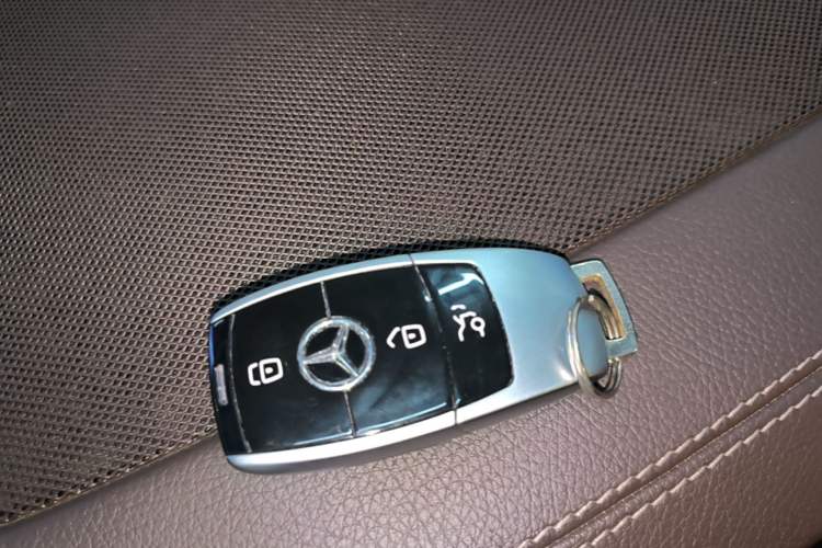 Used Mercedes-Benz E-Class 2022 Updated E 300 L Luxury Edition Vehicle Key