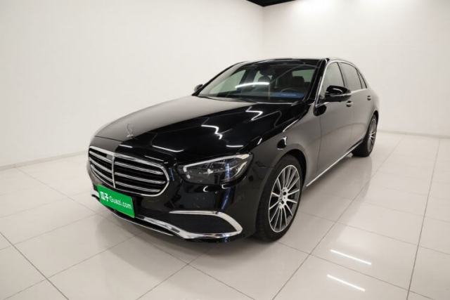 Ojetý Mercedes-Benz E-Class 2022 Updated E 300 L Luxury Edition