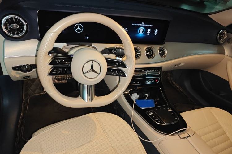 Used Mercedes-Benz E-Class 2022 E 260 Stylish Sports Edition Center Console