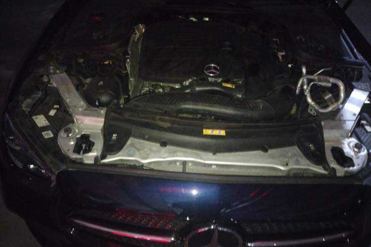 Used Mercedes-Benz E-Class 2022 E 300 Luxury Sport Edition Engine Bay