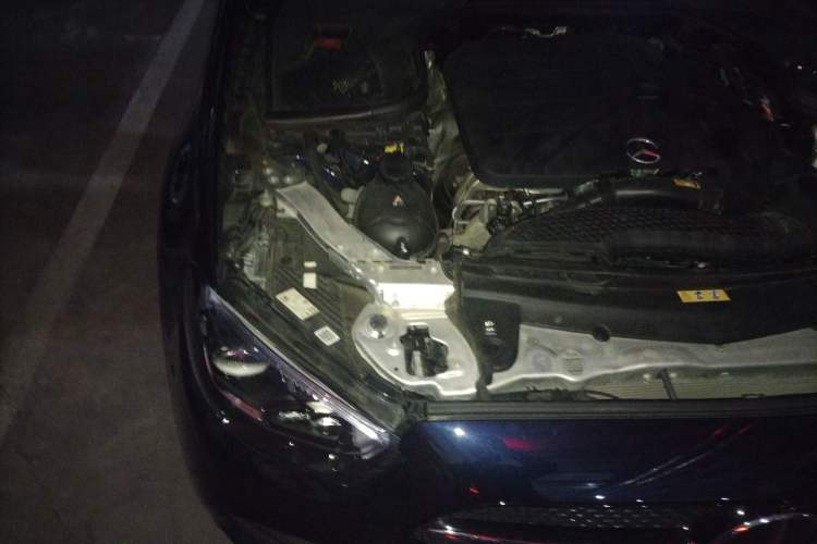 Used Mercedes-Benz E-Class 2022 E 300 Luxury Sport Edition Engine Bay Right