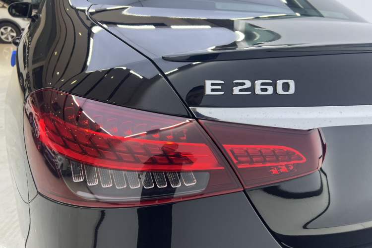 Used Mercedes-Benz E-Class 2022 E 260 Stylish Sports Edition Exterior 6