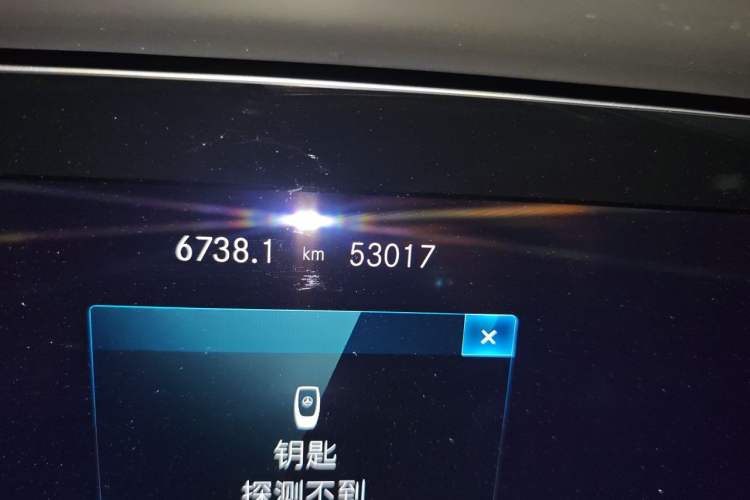 Used Mercedes-Benz E-Class 2022 E 300 Stylish Sports Edition Odometer Close Up