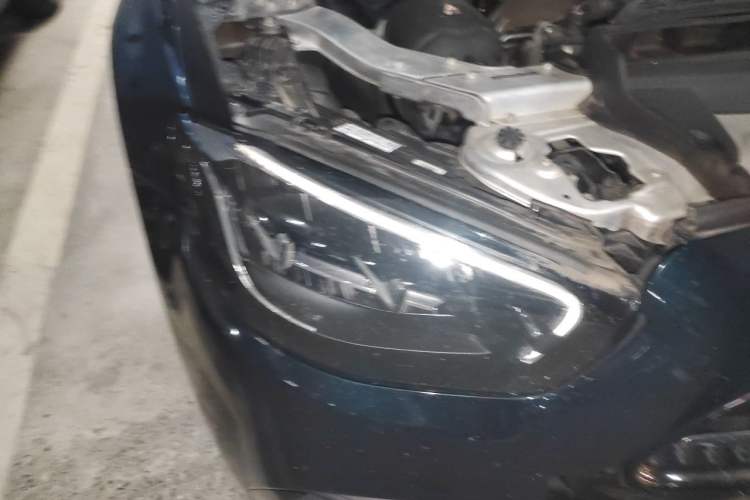 Used Mercedes-Benz E-Class 2022 E 260 L Sport Edition Right Front Headlight