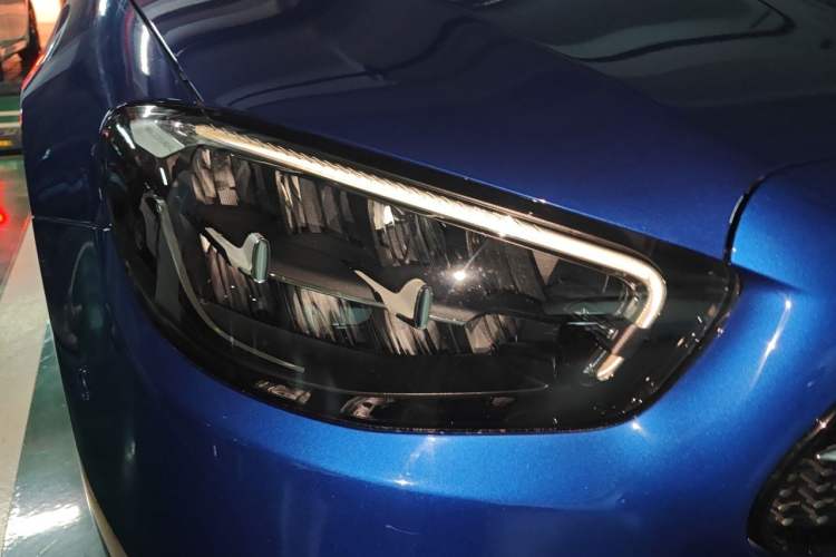 Used Mercedes-Benz E-Class 2022 E 260 Stylish Sports Edition Right Front Headlight