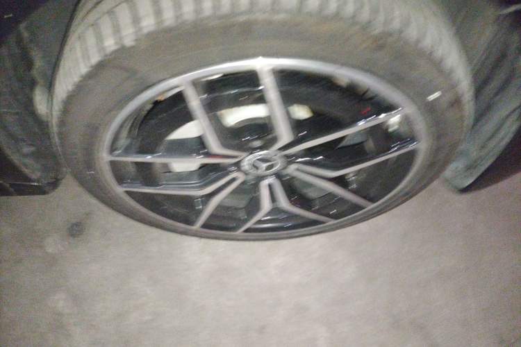 Used Mercedes-Benz E-Class 2022 E 300 Luxury Sport Edition Right Front Wheel Hub