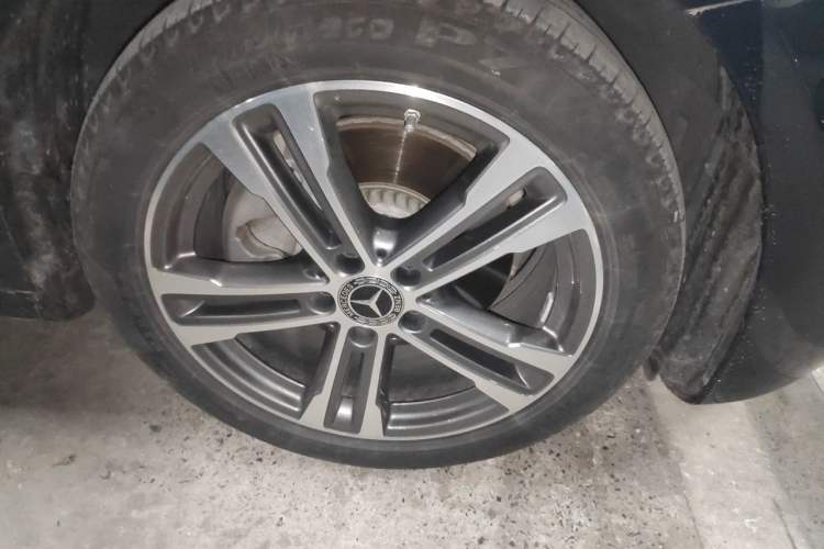 Used Mercedes-Benz E-Class 2022 E 260 L Sport Edition Right Front Wheel Hub