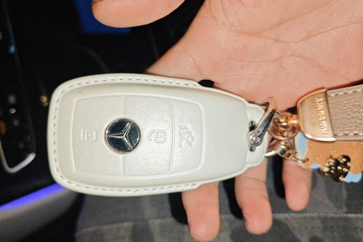 Used Mercedes-Benz E-Class 2022 E 260 Stylish Sports Edition Vehicle Key
