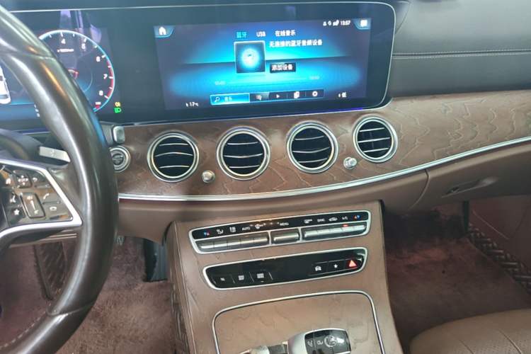 Used Mercedes-Benz E-Class 2022 E 300 L Stylish Model Audio And AC Panel