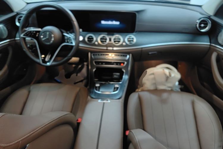 Used Mercedes-Benz E-Class 2022 Revised Version E 300 L Luxury Edition Center Console