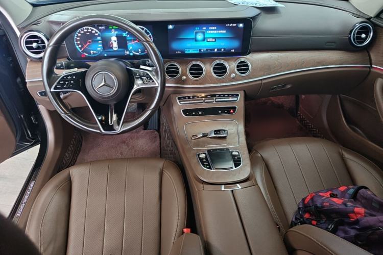 Used Mercedes-Benz E-Class 2022 E 300 L Stylish Model Center Console